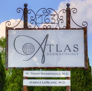 IMG_3837_Atlas Biz Front Sign